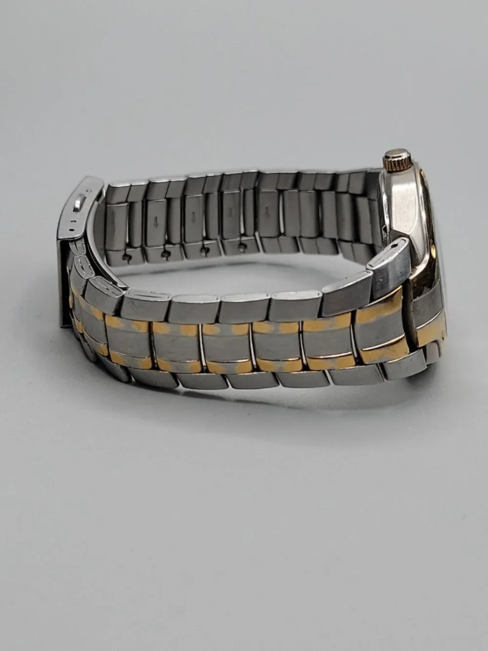 Casio Edifice Watch Men Gold Silver Tone Date Round 37mm Blue Dial 7.5